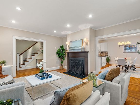 4th image of 133 Wolcott Rd