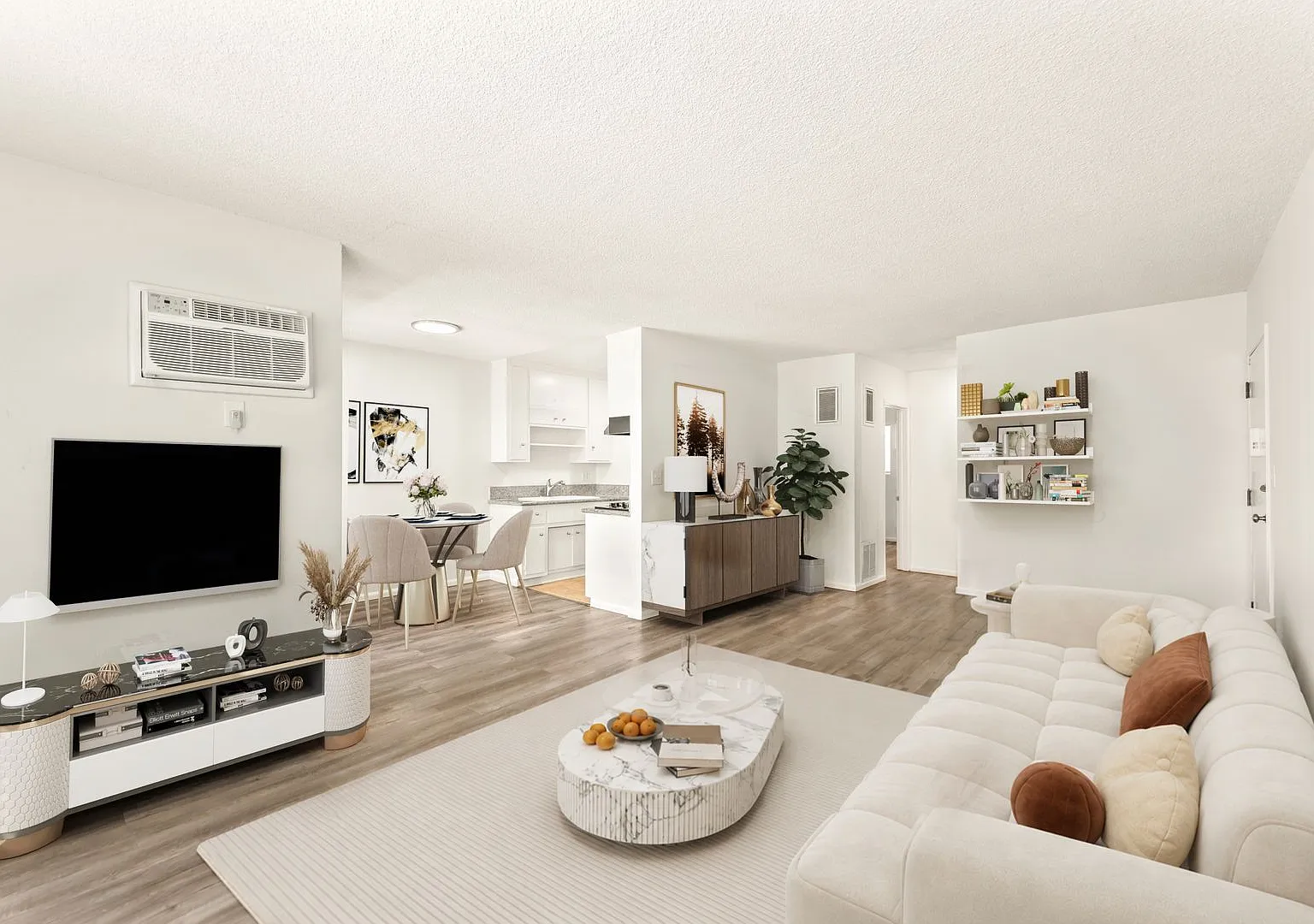 714 W. Knoll Dr. — Photo 1