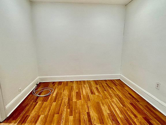 2nd image of 31-32 34th St #2F