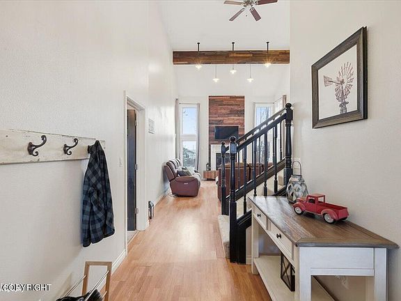 5th image of 1501 N Aspen Pl