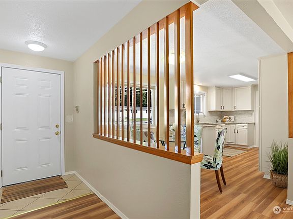 2nd image of 3120 Sunset Drive W
