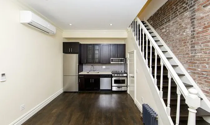 Rented by Icon Realty Management | media 67