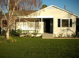 6944 Encino Ave, Van Nuys, CA 91406