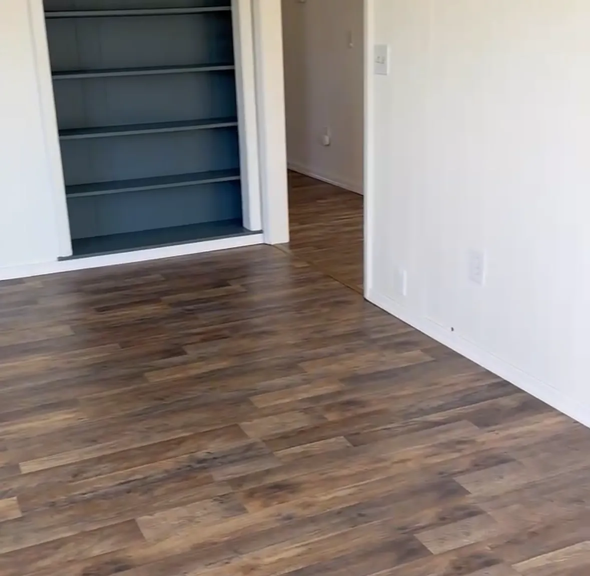 2 bed, 1000 sqft, $1,925 — Photo 2