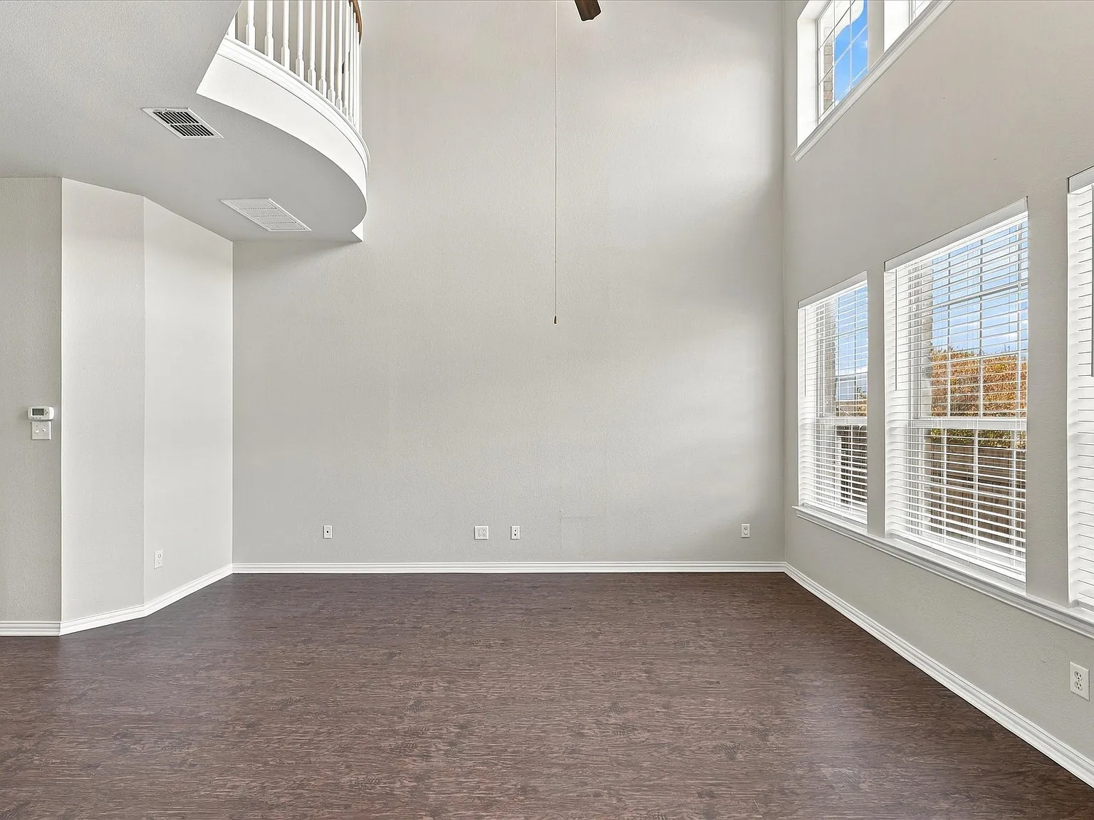 3 bed, 2.5 bath, 1872 sqft, $2,595 — Photo 4