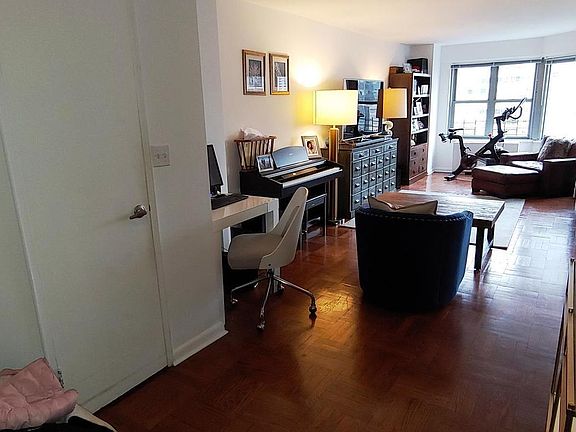 3rd image of 245 E 63rd St APT 20J