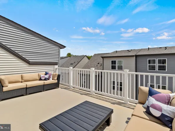 42620 Pitlochry Ter, Sterling, VA 20166