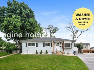 8901 Starboard Dr, Saint Louis, MO 63123