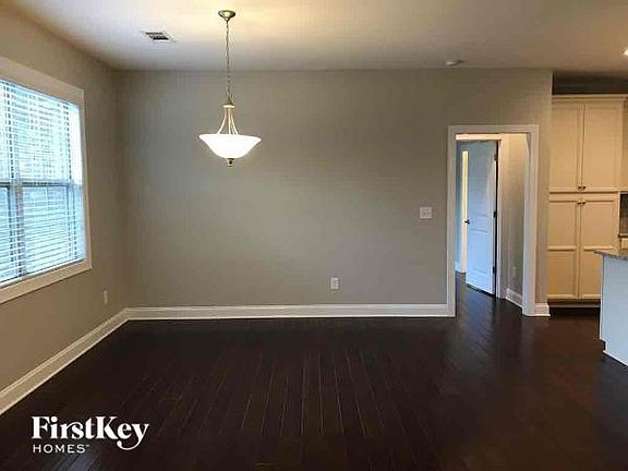 5th image of 424 Trillium Way