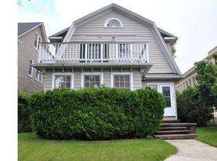 1199 W Clifton Blvd, Lakewood, OH