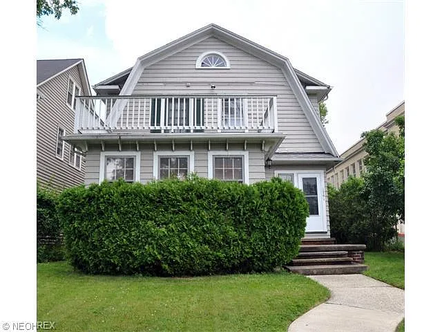 1199 W Clifton Blvd photo 1