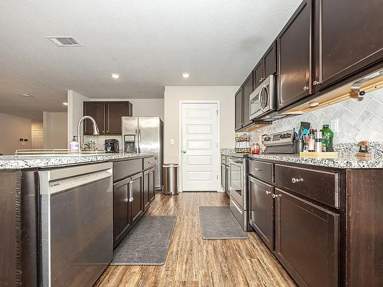 9125 Bellewood Dr — Photo 10