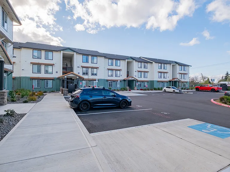 Birch Place Apartments — Photo 7
