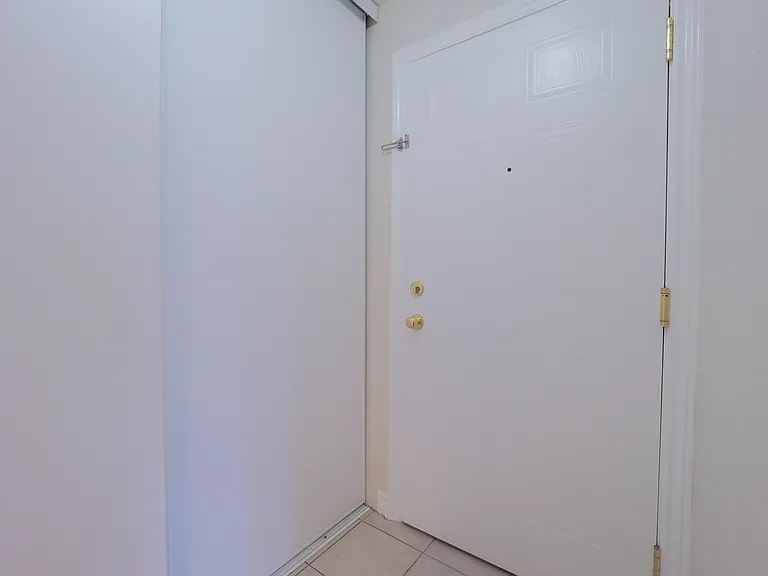 1678 Russell Rd — Photo 3