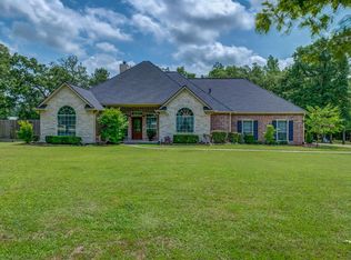 144 Autumn Lake Dr, Lufkin, TX 75904