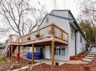 9926 Galatian Dr, Whitmore Lake, MI 48189
