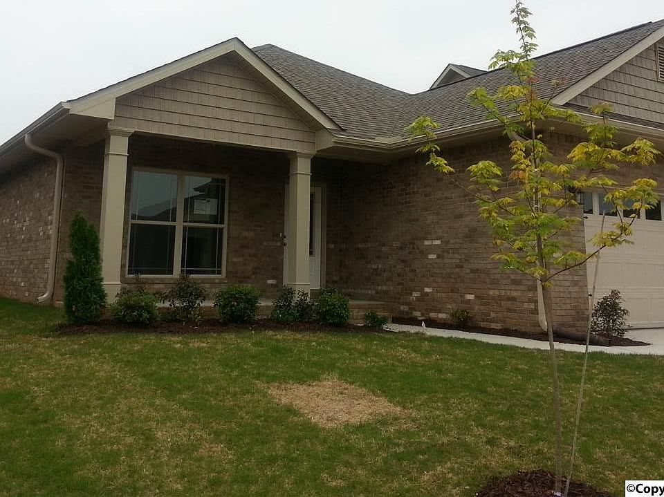 1st image of 133 Willow Tree Dr