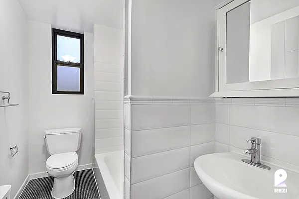 Rented by REZI | media 91