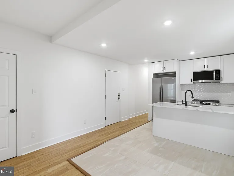 5939 Drexel Rd #CARRIAGE — Photo 8