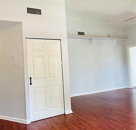 4th image of 1602 Congressional Way #1602