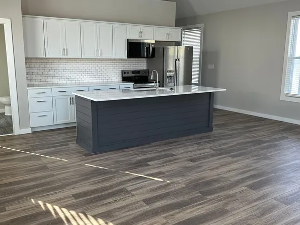 501 W 16th St, Bloomington, IN 47404