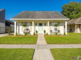 1884 Winter Ridge Dr, Baton Rouge, LA 70816