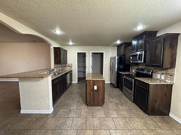 5th image of 601 W Little Dipper Dr