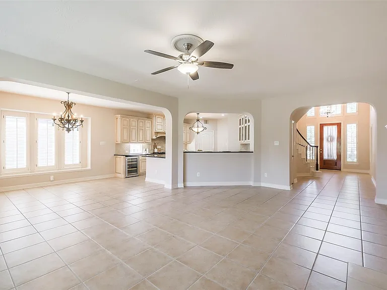 12411 Santiago Cove Ln — Photo 10