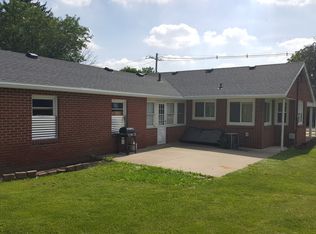 606 N Main St, Bloomington, IL 61761