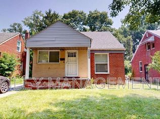 19554 Oakfield Ave, Detroit, MI 48235