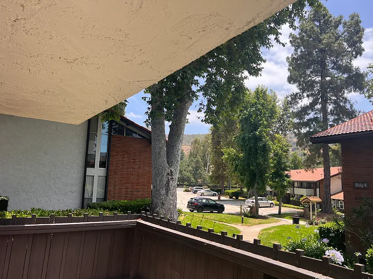 31568 Agoura Rd #6 — Photo 56