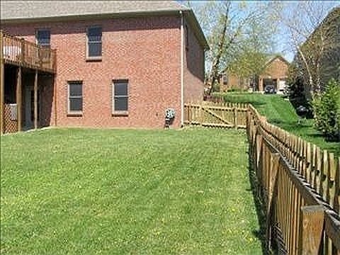 2nd image of 225 Park Lakes Dr