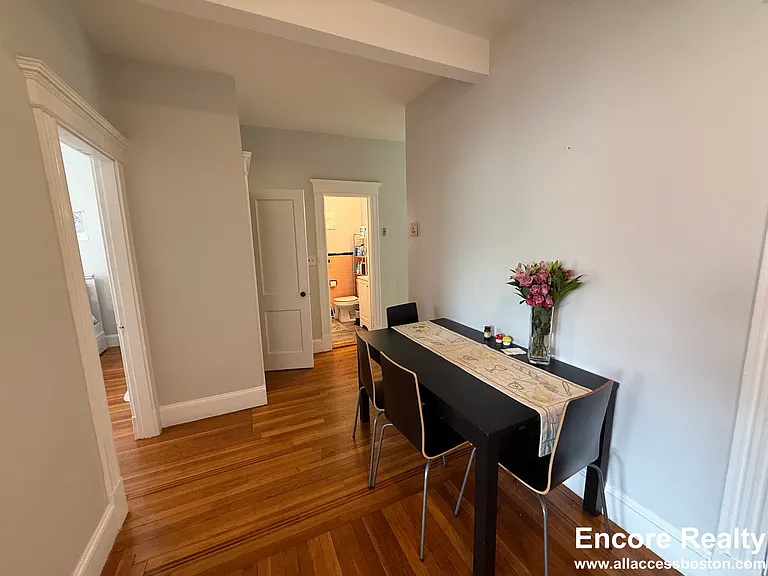 175 Harvard St #12A — Photo 2
