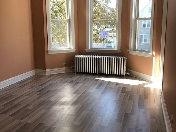 2nd image of 2335 N Lockwood Ave #1