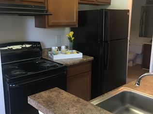 101 Runaway Bay Dr, Virginia Beach, VA 23452