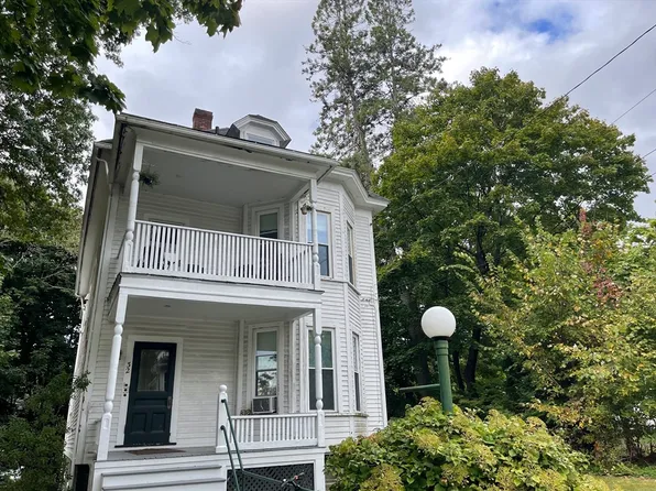 32 Kendrick Pl, Amherst, MA 01002