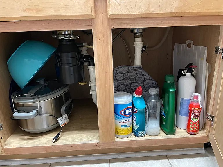 Cleaning Supplies, Drying Mat, Crockpot, Large Bowl