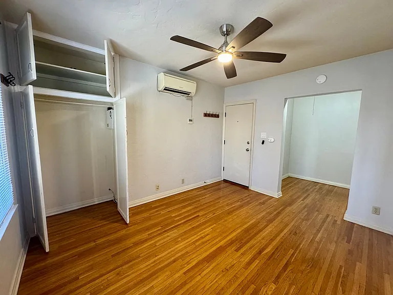 697-701 Mira Monte Pl — Photo 6