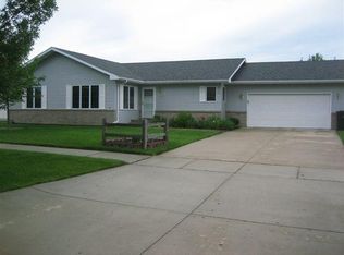 2402 S 35th St, Grand Forks, ND 58201