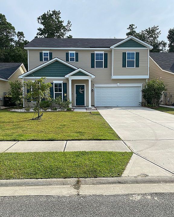 FRONT OF HOUSE