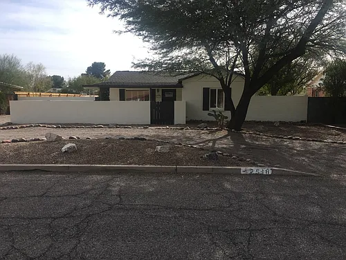 2518 E Hedrick Dr Photo 1