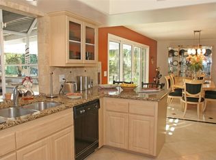 3272 Bradbury Rd, Los Alamitos, CA 90720