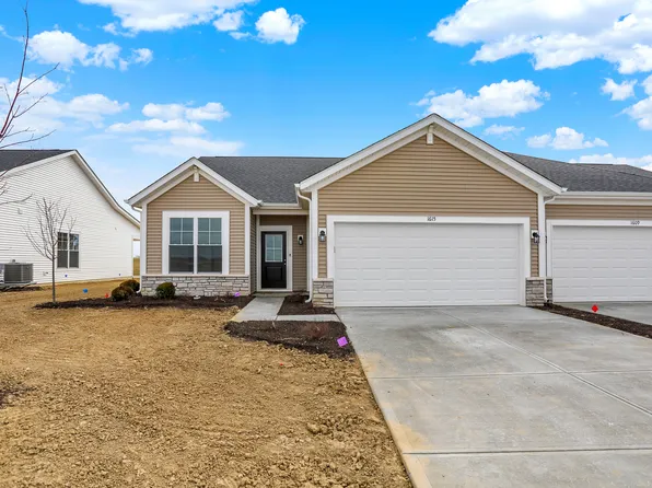 1615 Clover Crossing Dr, Greenfield, IN 46140