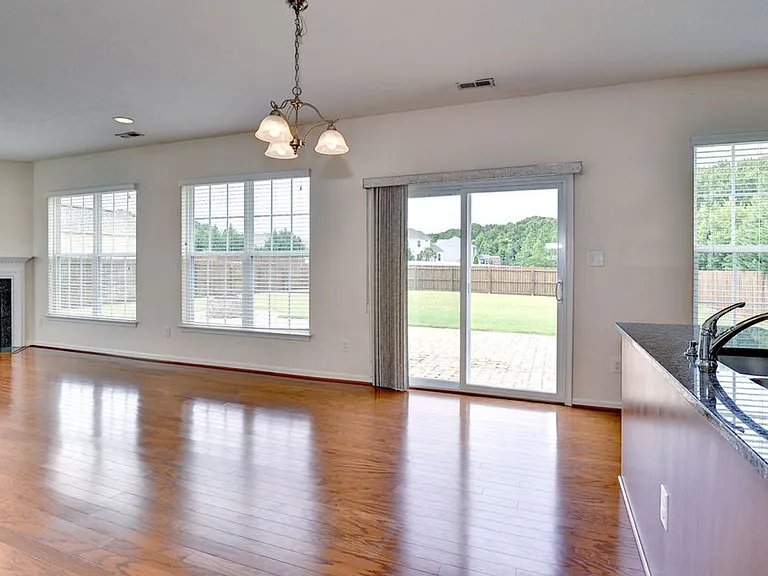 4688 Yeardley Loop — Photo 12
