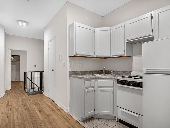 4th image of 166 E 91st St #1AA
