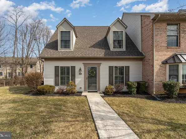 311 Melbourne Ln, Mechanicsburg, PA 17055