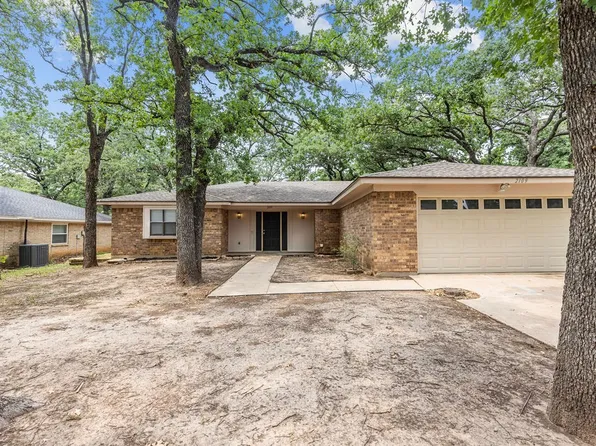 2109 Dartmouth Dr, Arlington, TX 76015