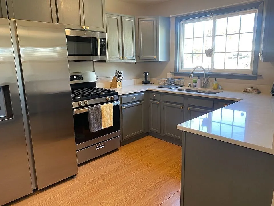 5 bed, 2008 sqft, $700 — Photo 2