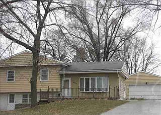 1st image of 909 10th Ave