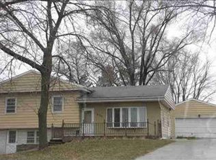 909 10th Ave, Gilbertville, IA 50634